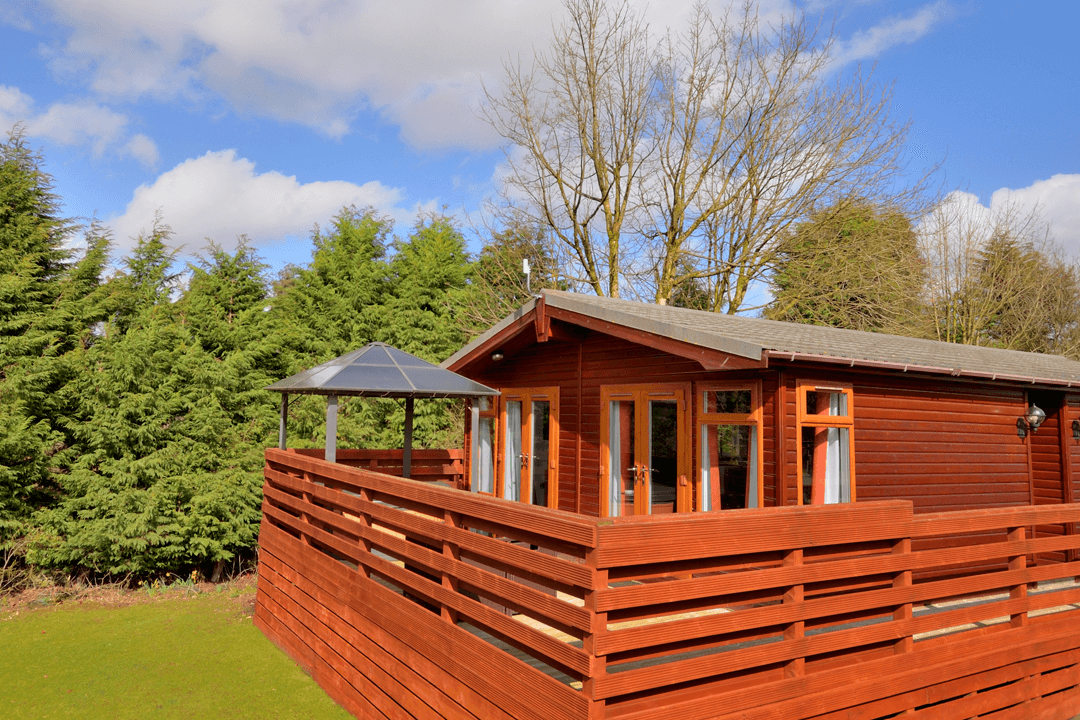 Luxury lodges with hot tubs